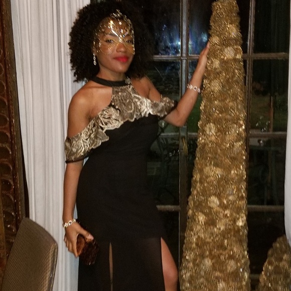 Embroidered Dress - Picture 4 of 6